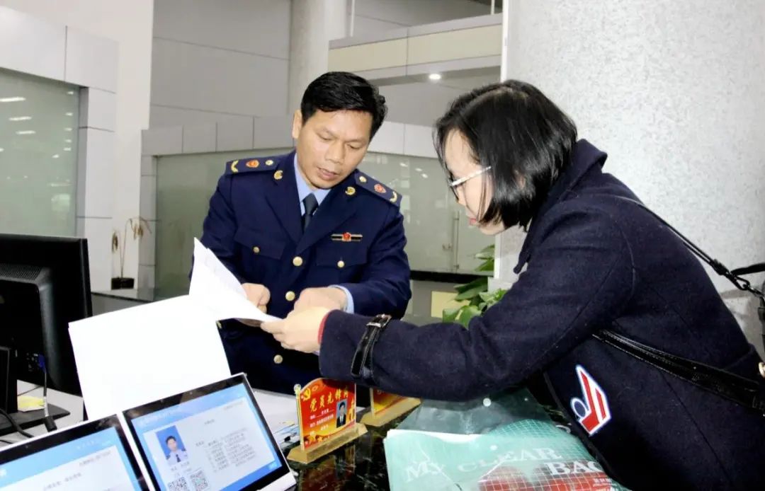 C:\DOCUME~1\ADMINI~1\LOCALS~1\Temp\WeChat Files\5bfb50af63948c0186f7ba4049c621a.jpg